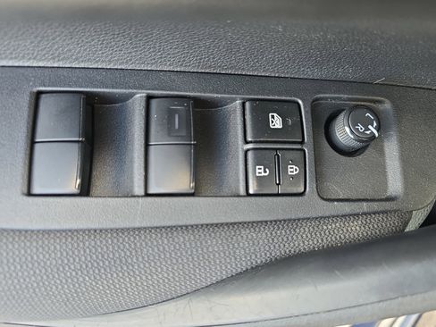 Used 2023 Toyota Corolla LE image 27