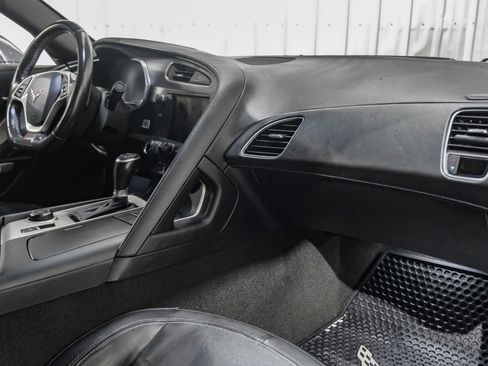 Used 2019 Chevrolet Corvette Z06 RWD image 12