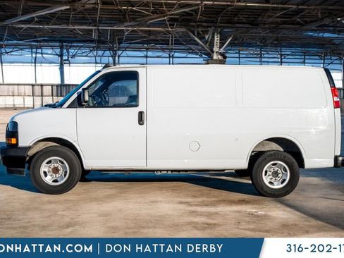 Used 2023 GMC Savana 2500 w/ Driver Convenience Package image 2