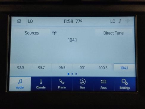 Used 2020 Ford Fusion SE FWD image 25