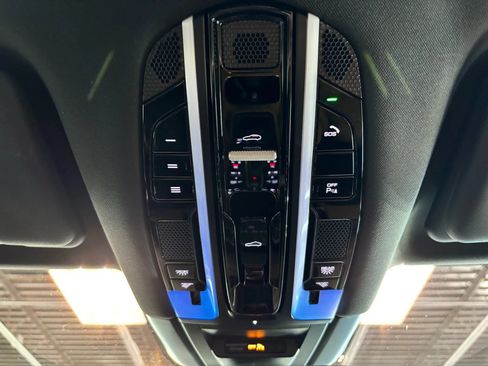 Used 2019 Porsche Cayenne S AWD/4WD image 37