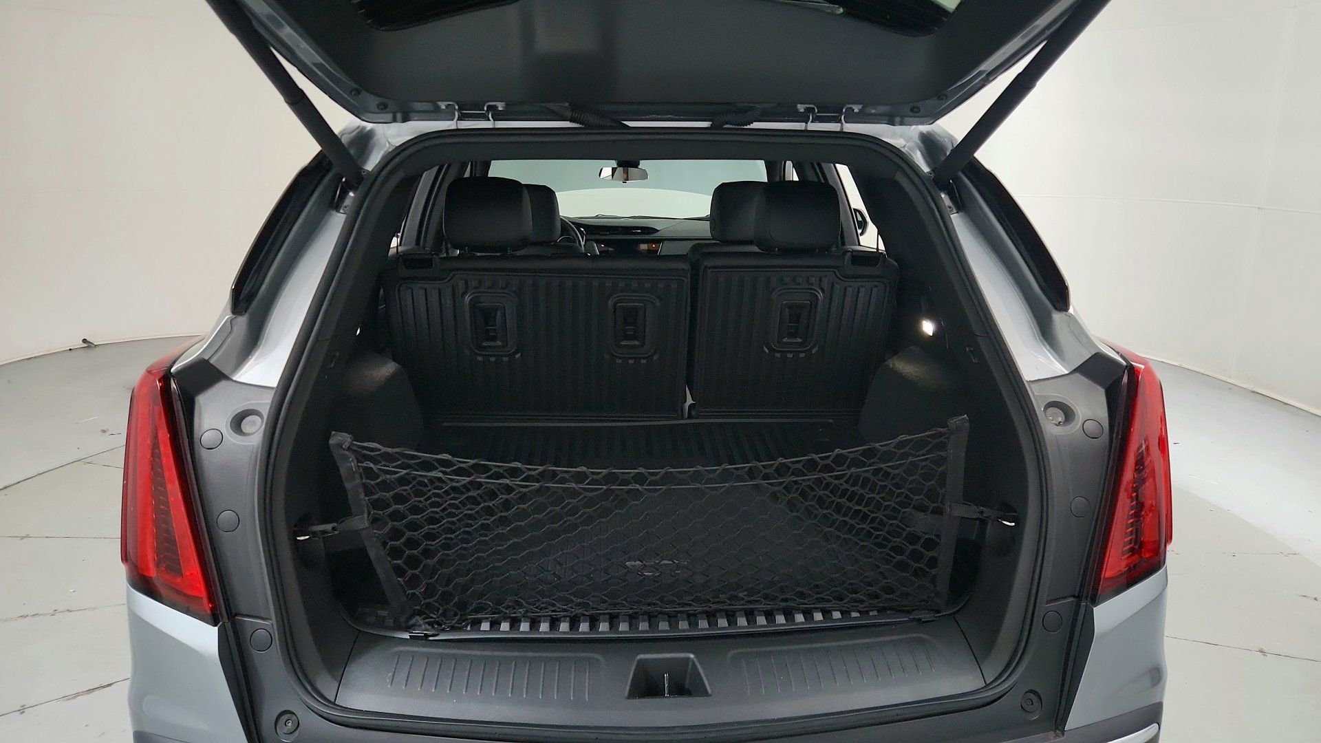 Certified 2024 Cadillac XT5 Luxury w/ LPO, Floor Liner Package AWD/4WD image 25