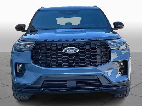 Certified 2025 Ford Explorer ST-Line w/ Premium Package image 4