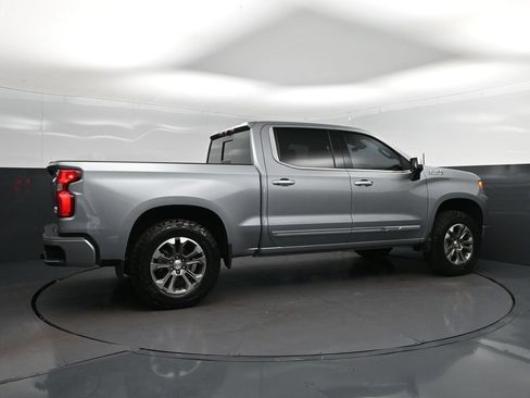 Used 2025 Chevrolet Silverado 1500 High Country w/ Technology Package AWD/4WD image 8
