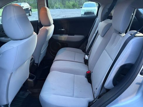 Used 2021 Honda HR-V LX image 12