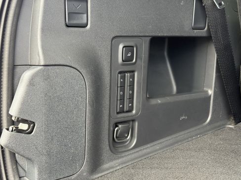 Used 2025 Ford Expedition Platinum image 33