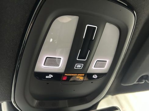 Certified 2024 Volvo XC40 Recharge Ultimate w/ Protection Package Premier image 29