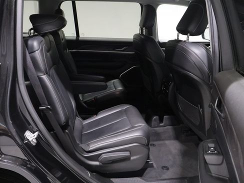 Used 2021 Jeep Grand Cherokee L Limited AWD/4WD image 22