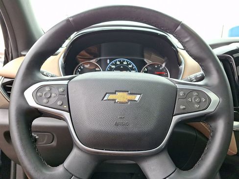 Used 2023 Chevrolet Traverse Premier image 21