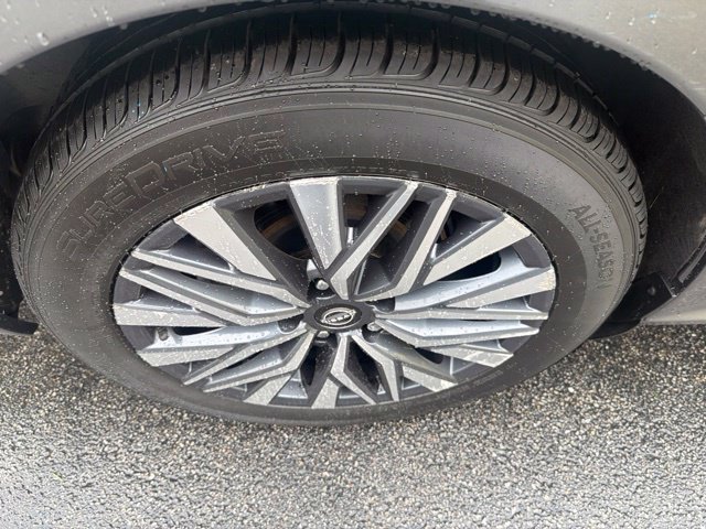 Used 2023 Nissan Altima 2.5 SV w/ SV Premium Package FWD image 24