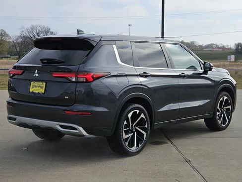 Used 2024 Mitsubishi Outlander SE image 6
