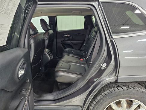 Used 2015 Jeep Cherokee Limited AWD/4WD image 12