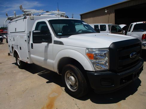 Used 2013 Ford F350 XL image 3