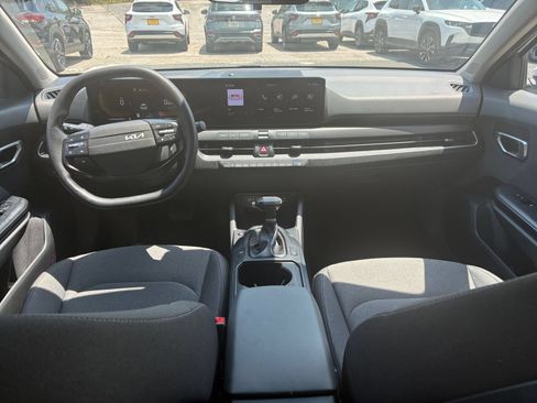Used 2025 Kia K4 FWD image 28