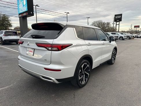 Used 2024 Mitsubishi Outlander SE image 5