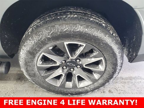 Used 2023 Chevrolet Suburban Z71 w/ Luxury Package image 33