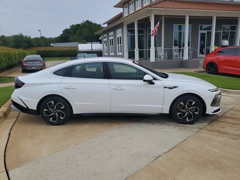 Used 2025 Hyundai Sonata SEL FWD image 9