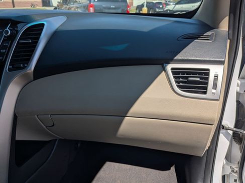 Used 2015 Hyundai Elantra GT FWD image 28