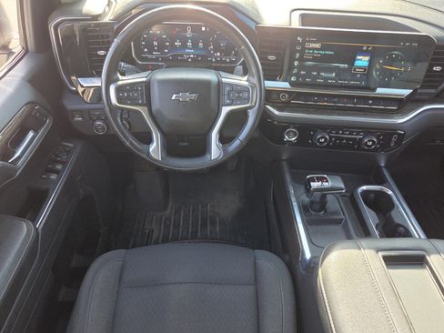 Certified 2022 Chevrolet Silverado 1500 RST AWD/4WD image 11