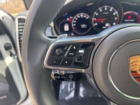 Used 2023 Porsche Cayenne Platinum Edition AWD/4WD image 20