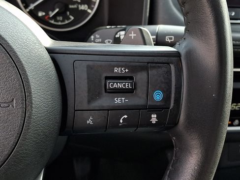 Used 2024 Nissan Rogue SV w/ SV Premium Package AWD/4WD image 24