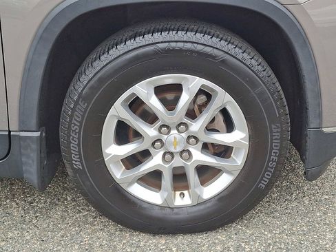 Used 2018 Chevrolet Traverse LT image 8