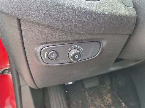 Used 2023 Chevrolet Equinox LT FWD image 10