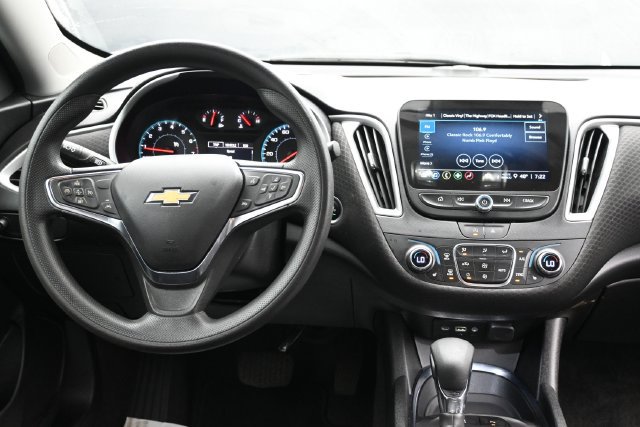 Used 2024 Chevrolet Malibu LT FWD image 10