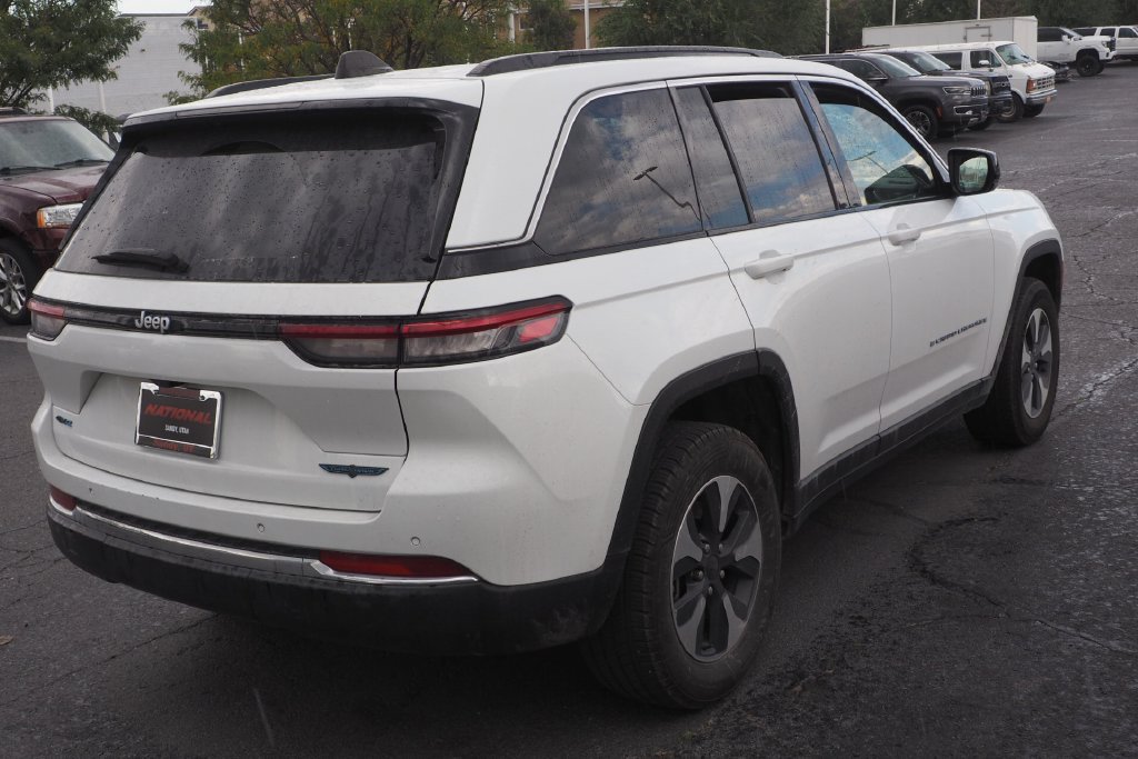 Used 2024 Jeep Grand Cherokee Limited 4xe AWD/4WD image 3