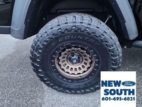 Used 2020 Jeep Gladiator Sport w/ Quick Order Package 24S image 26