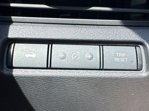 Used 2023 Nissan Altima 2.5 SR w/ SR Premium Package FWD image 6