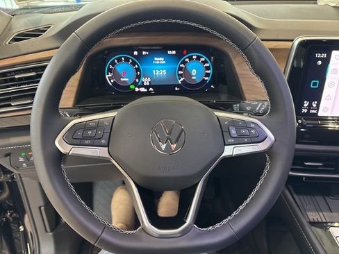 New 2026 Volkswagen Atlas SE image 11