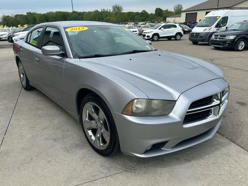 Used 2013 Dodge Charger SXT Plus RWD image 3
