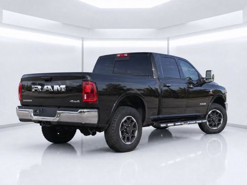 Used 2025 RAM 2500 Laramie AWD/4WD image 4
