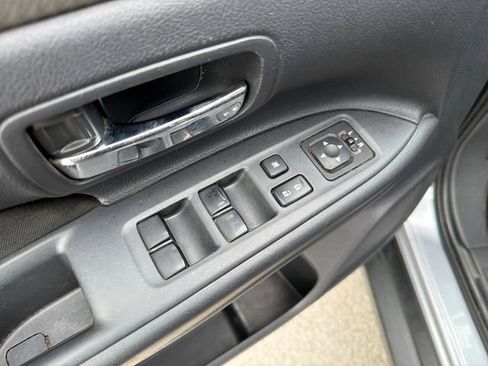 Used 2015 Mitsubishi Outlander ES FWD image 16