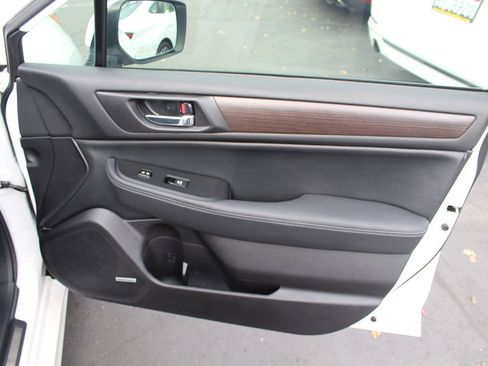 Used 2016 Subaru Legacy 3.6R Limited image 20