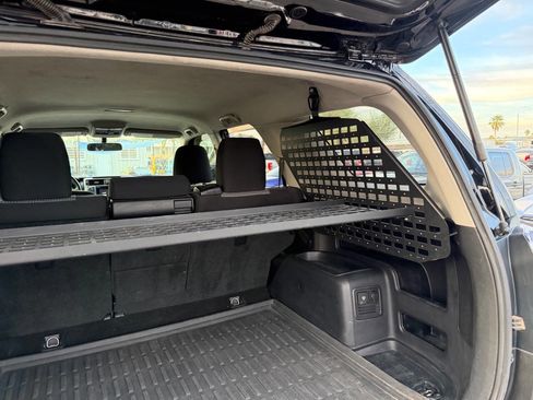 Used 2016 Toyota 4Runner SR5 AWD/4WD image 28