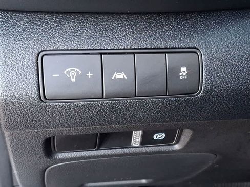 Used 2023 Hyundai Santa Fe SE w/ Cargo Package image 22