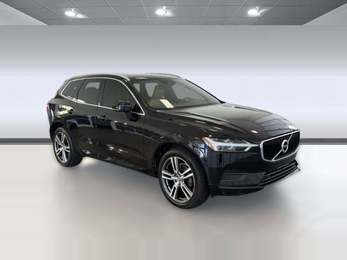 Used 2020 Volvo XC60 T5 Momentum w/ Protection Package Premier FWD image 7