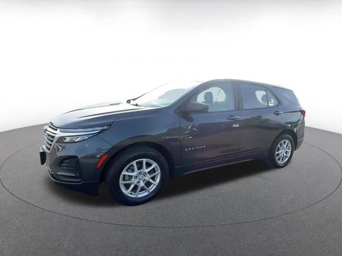 Used 2022 Chevrolet Equinox LS image 8