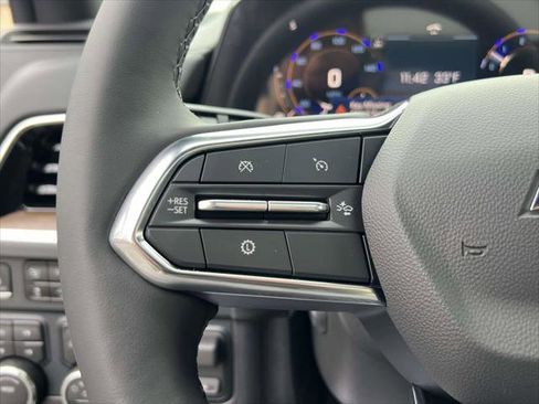 Used 2025 Chevrolet Suburban High Country w/ Sun And Tow Package image 22