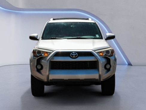 Used 2015 Toyota 4Runner SR5 AWD/4WD image 2