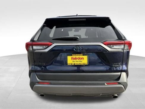 Used 2019 Toyota RAV4 Limited image 7