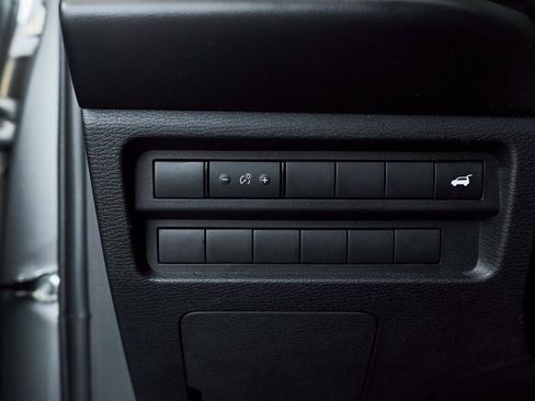 Used 2024 Mitsubishi Outlander SE image 28