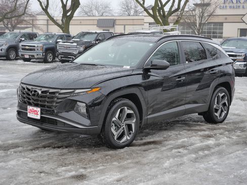 Used 2022 Hyundai Tucson SEL w/ Convenience + Premium Package image 4