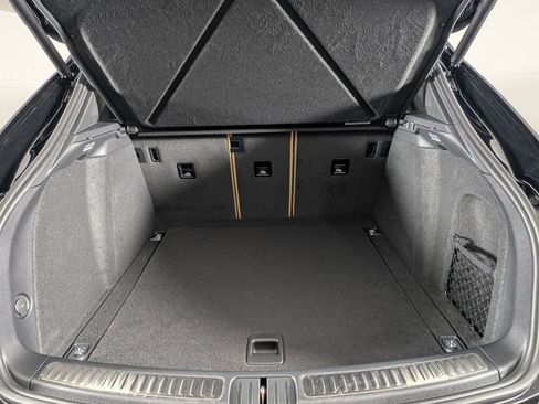 New 2026 Porsche Macan image 13