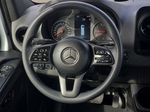 Used 2022 Mercedes-Benz Sprinter 1500 image 23