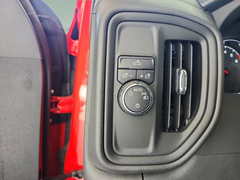 Used 2022 Chevrolet Silverado 1500 Custom w/ Safety Confidence Package RWD image 13
