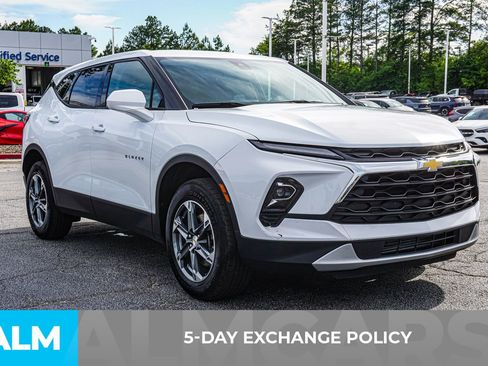 Used 2025 Chevrolet Blazer LT FWD image 5