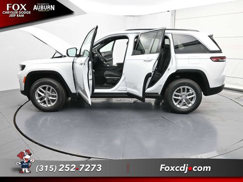 New 2025 Jeep Grand Cherokee Laredo X w/ Luxury Tech Group I image 37